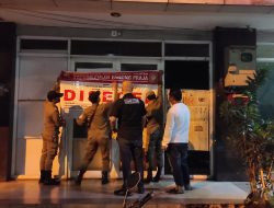 Sat Pol PP Tangsel Lakukan Operasi Segel Tempat Hiburan Malam 