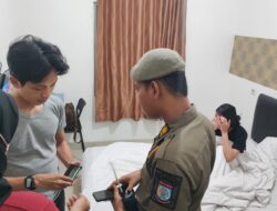 Saat Operasi di Spa dan Tempat Pijit Satpol PP Tangsel Temukan Miras dan Kondom