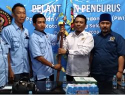 Ketua PWI Banten Lantik Pengurus PWI Kota Tangsel Periode 2025-2028