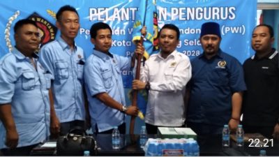 Ketua PWI Banten Lantik Pengurus PWI Kota Tangsel Periode 2025-2028