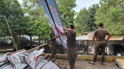 Satpol PP Tangsel Sapu Bersih Reklame Liar di Serpong dan Alam Sutera