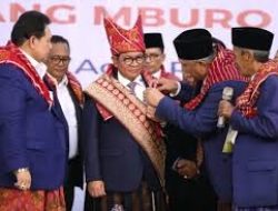 Pramono Anung Dianugerahi Marga Sebayang oleh Komunitas Karo