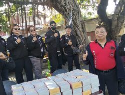 Petisi Brawijaya Jakarta Timur Bagikan Takjil